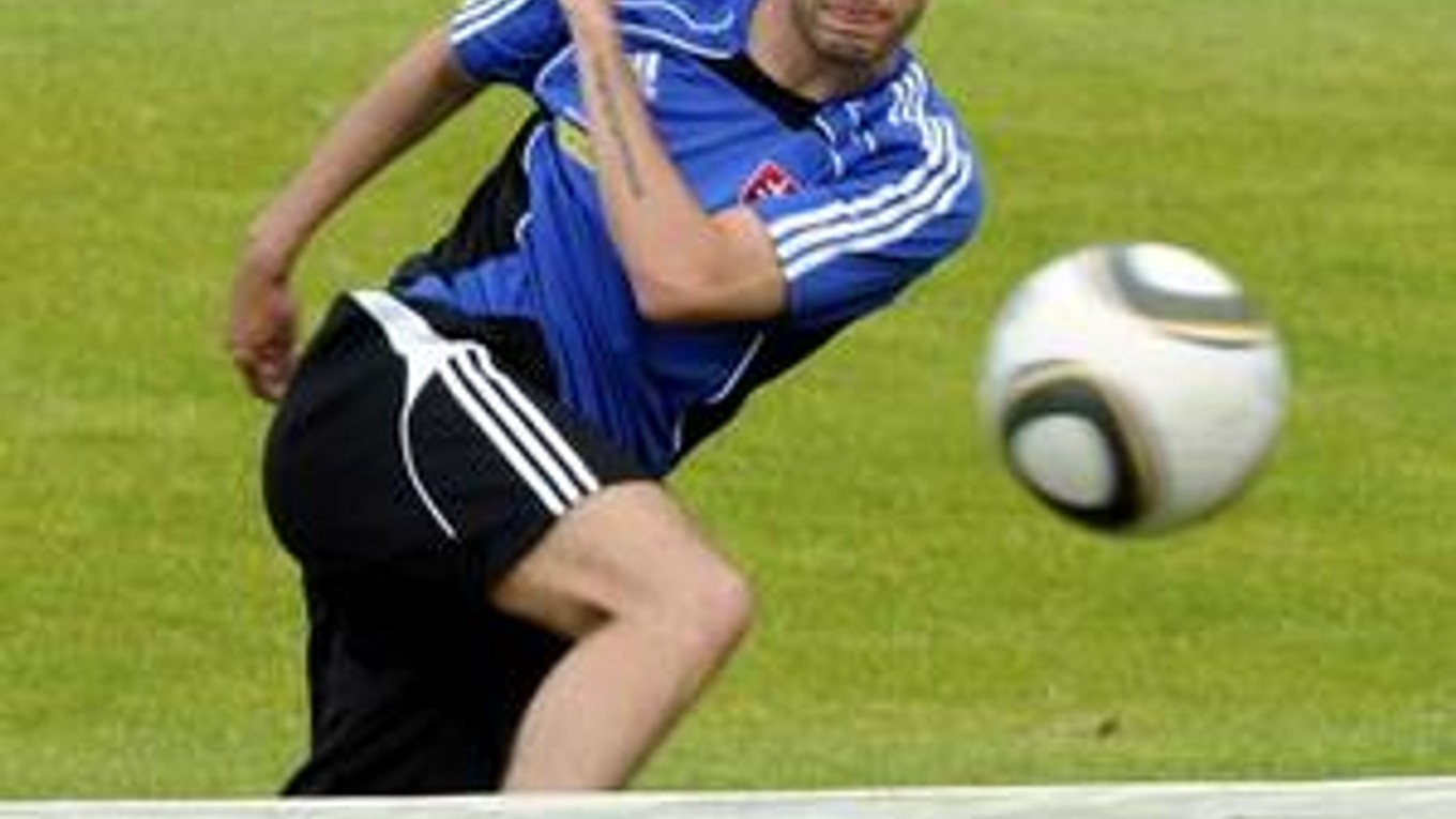 Najlepší strelec slovenského tímu v kvalifikácii Stanislav Šesták sa teší do Afriky, ale rád by bol aj pri manželke pri narodení druhého potomka.