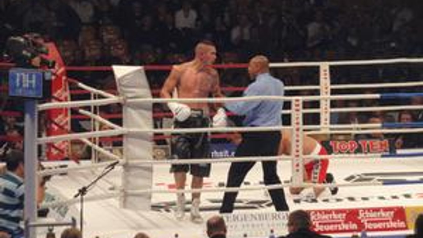 Tamás Kovács (vľavo) v ringu.