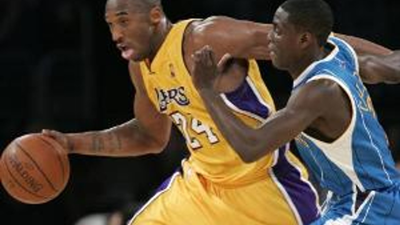 Kobe Bryant sa dotiahol so svojim Los Angeles Lakers na čelo NBA.
