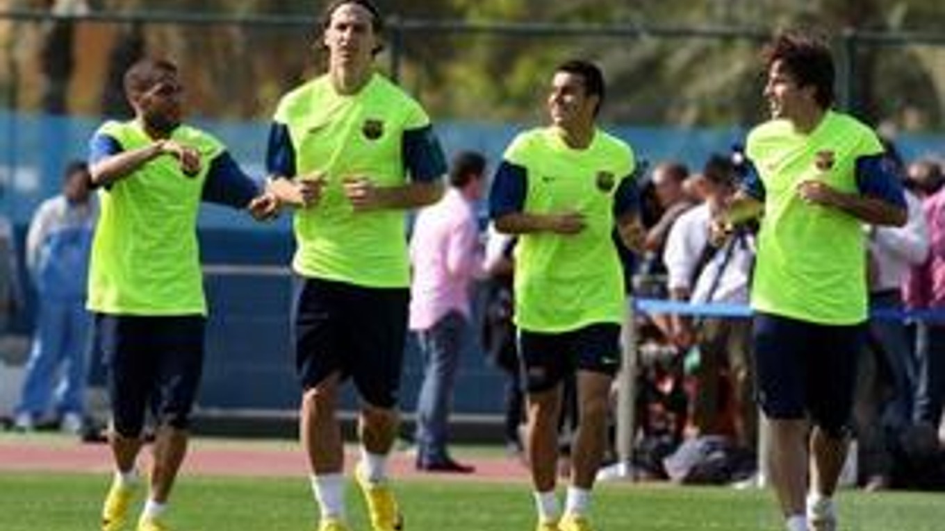 Futbalisti Barcelony počas tréningu.