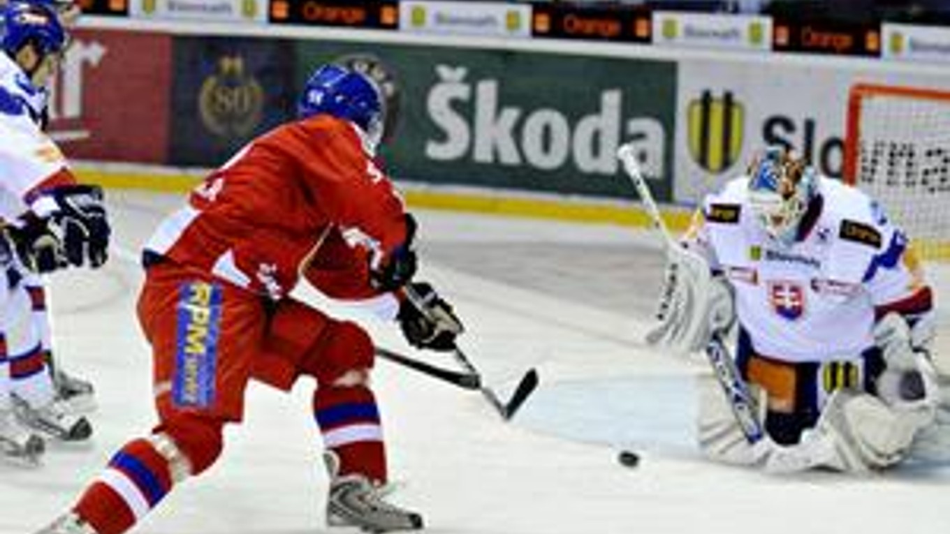 Jánovi Lašákovi sa v KHL darí.