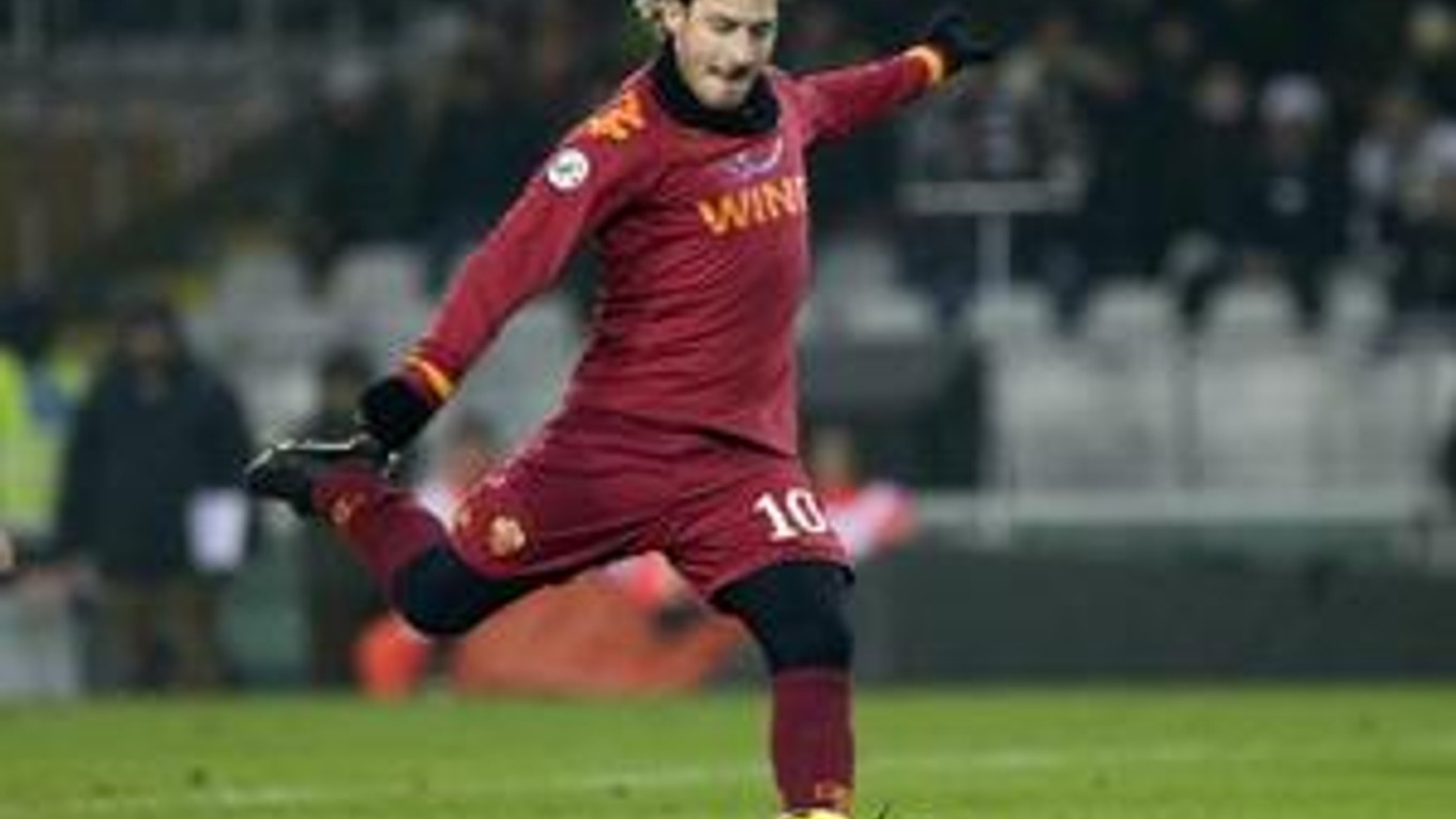 K výhre Ríma prispel aj jeho kapitán Francesco Totti.