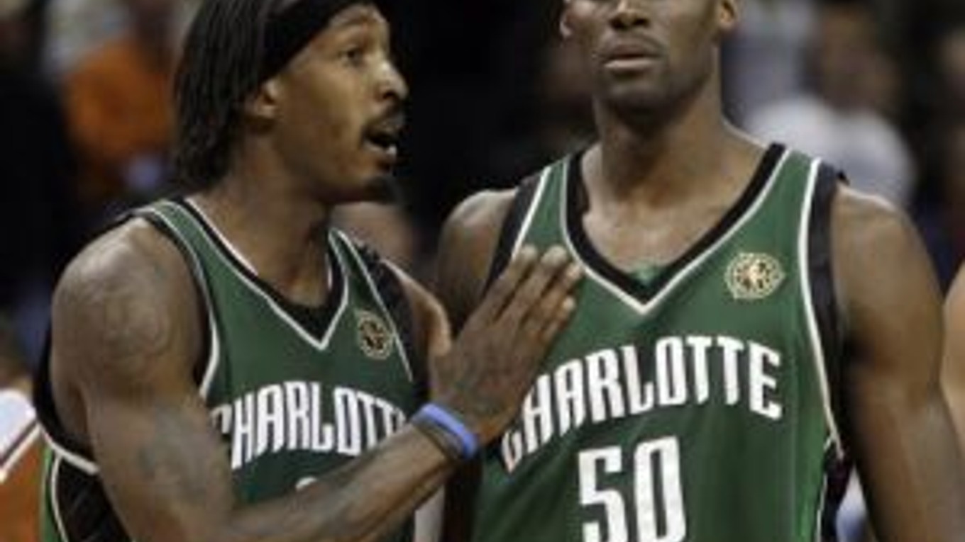 Basketbalisti Charlotte Bobcats majú stále šancu na historický postup do pla off.