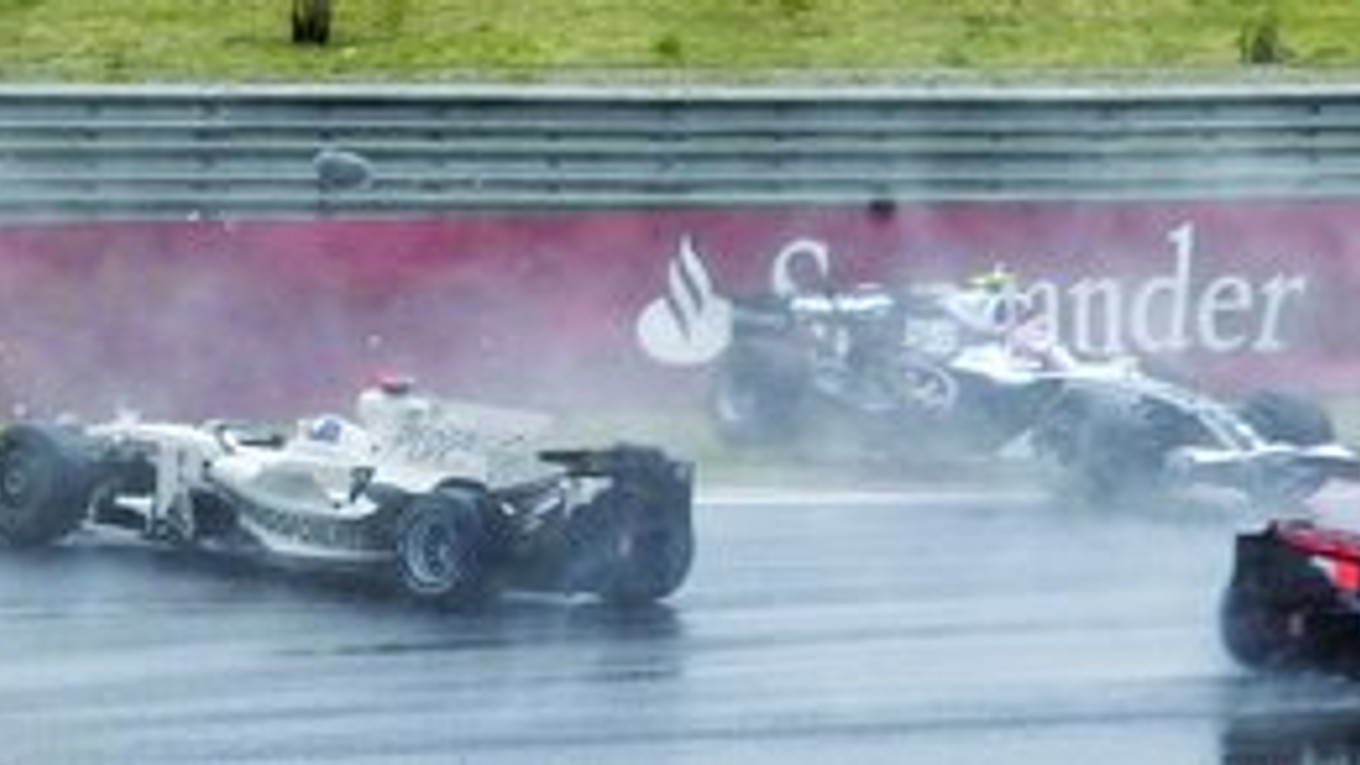 Formula 1 sa v čase finančnej krízy dostáva do ťažkostí.
