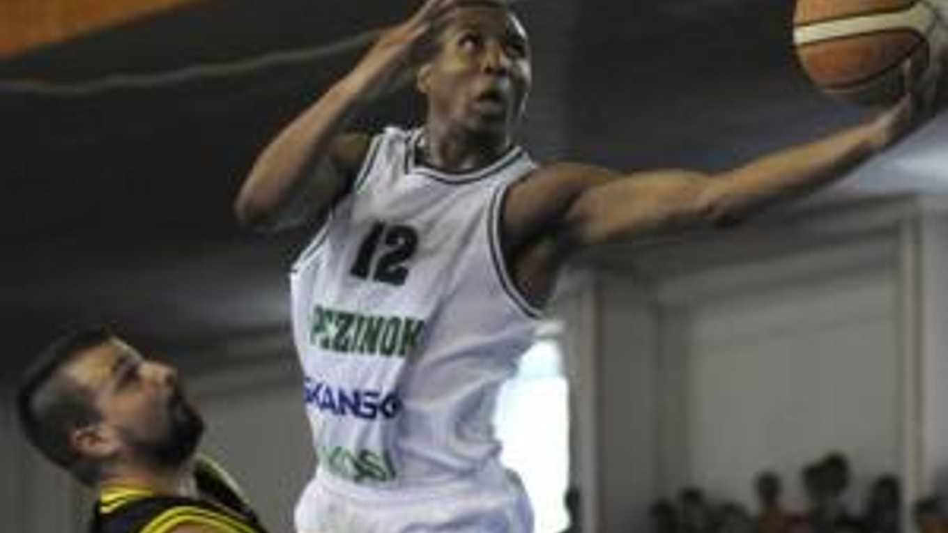 Lídrom výberu Západu bude rozohrávač Pezinka Lorenzo Williams.