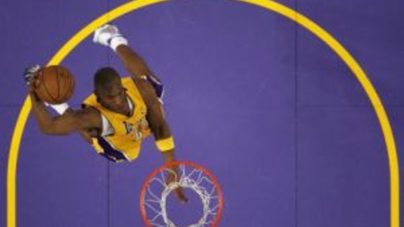 Kobe Bryant doviedol Los Angeles Lakers k ďalšej výhre.