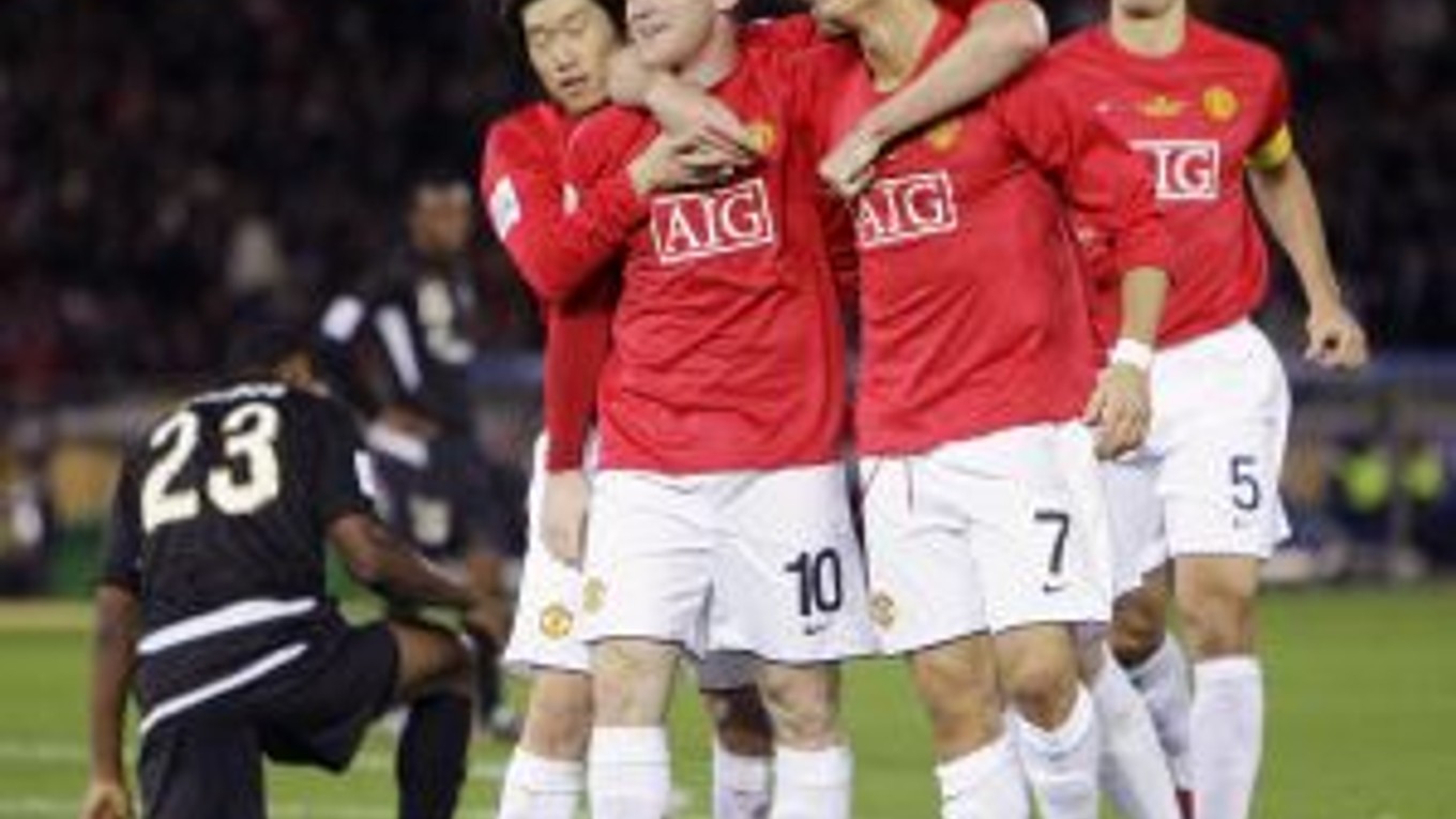 Tím z Old Trafford sa teší zo zisku prestížnej trofeje.