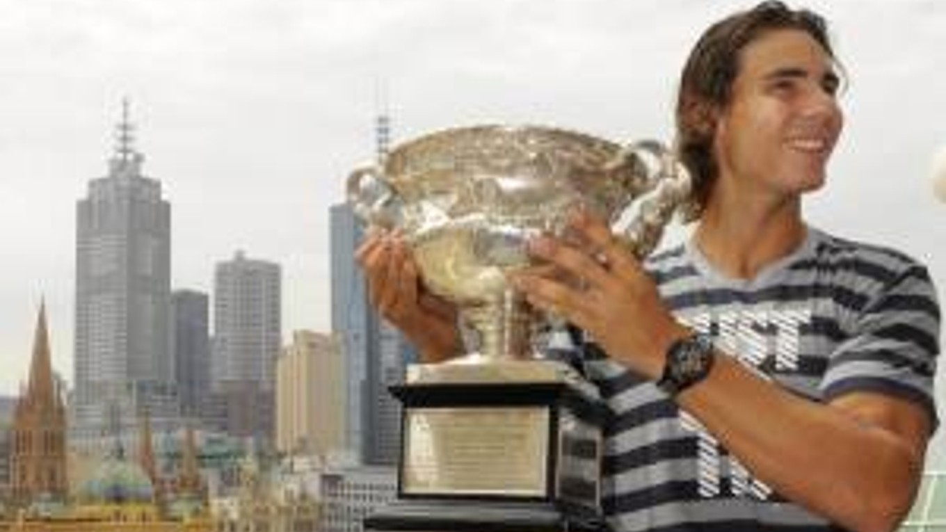 Rafael Nadal sa stal prvýkrát v kariére víťazom grandslamového turnaja Australian Open v Melbourne.