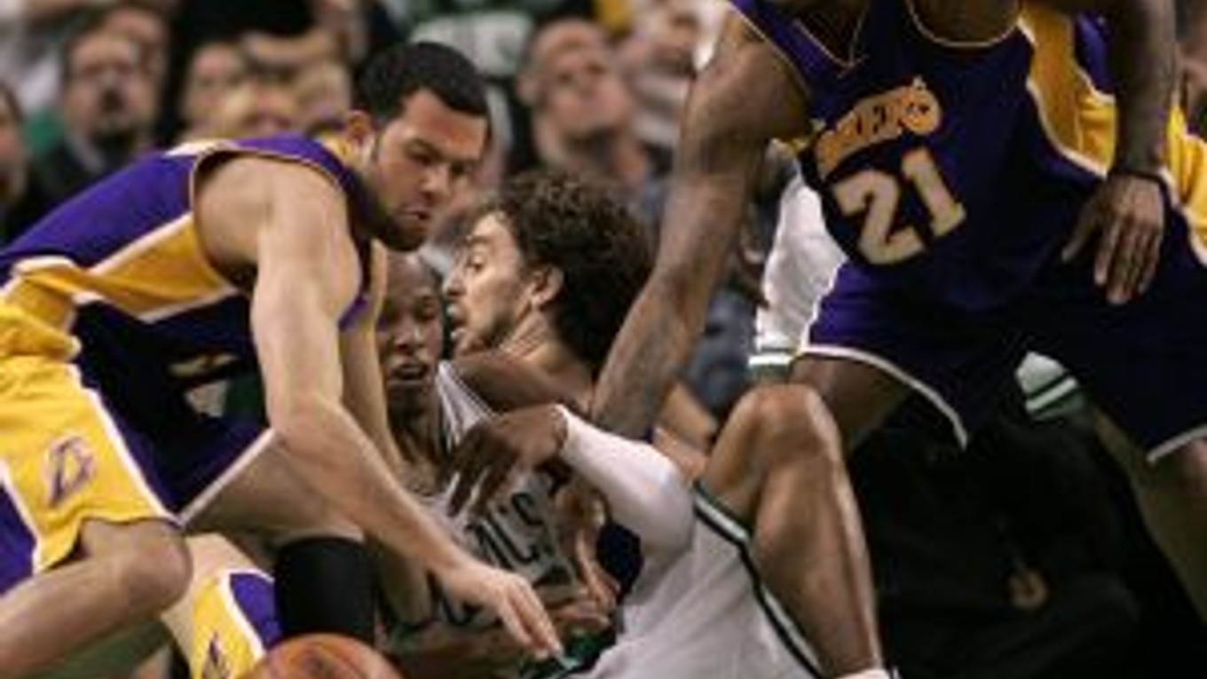 Lakers boli v šlágri úspešnejší. Boston zdolali aj na jeho palubovke.