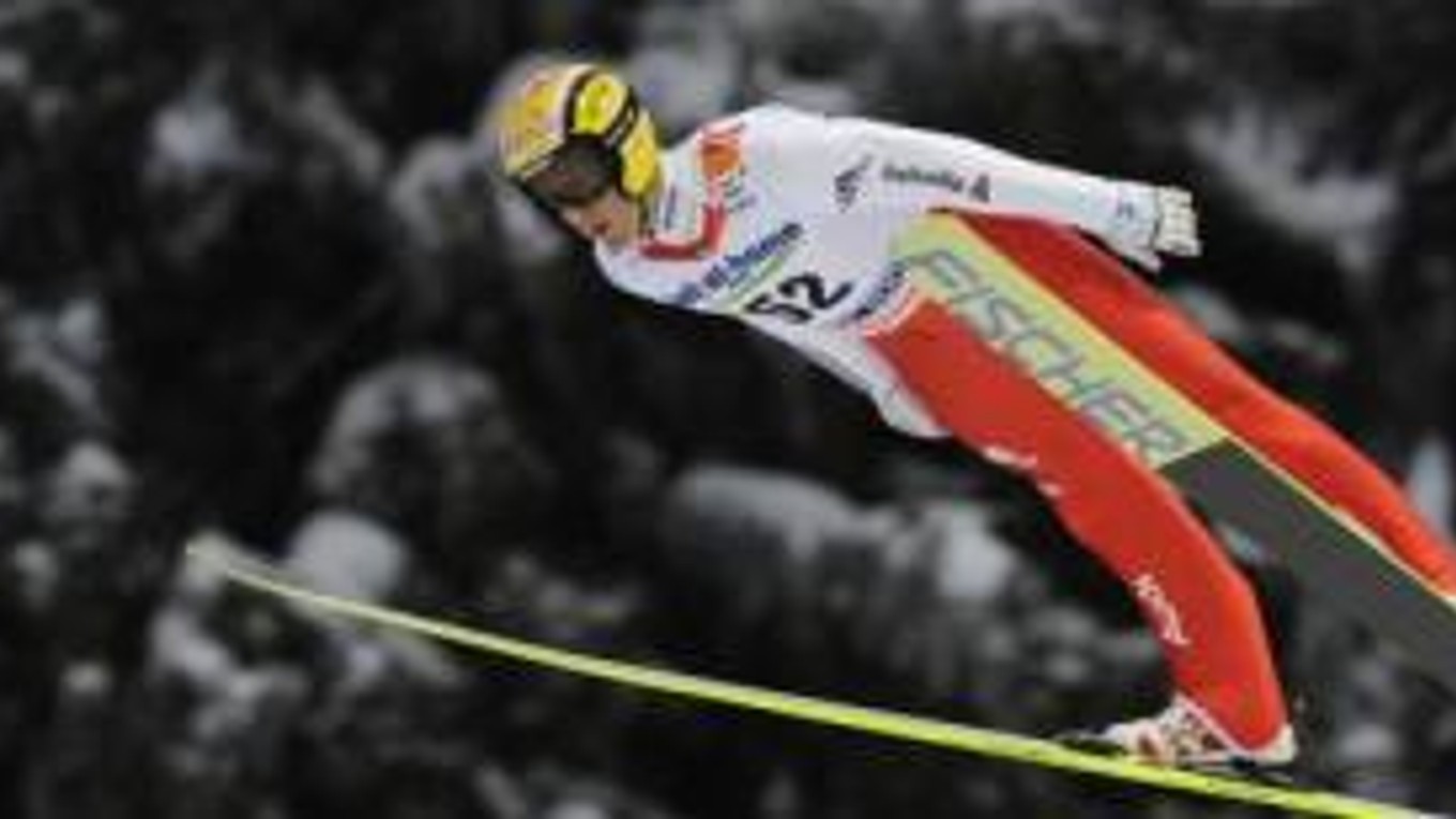 Víťazný skok Andreasa Küttla.