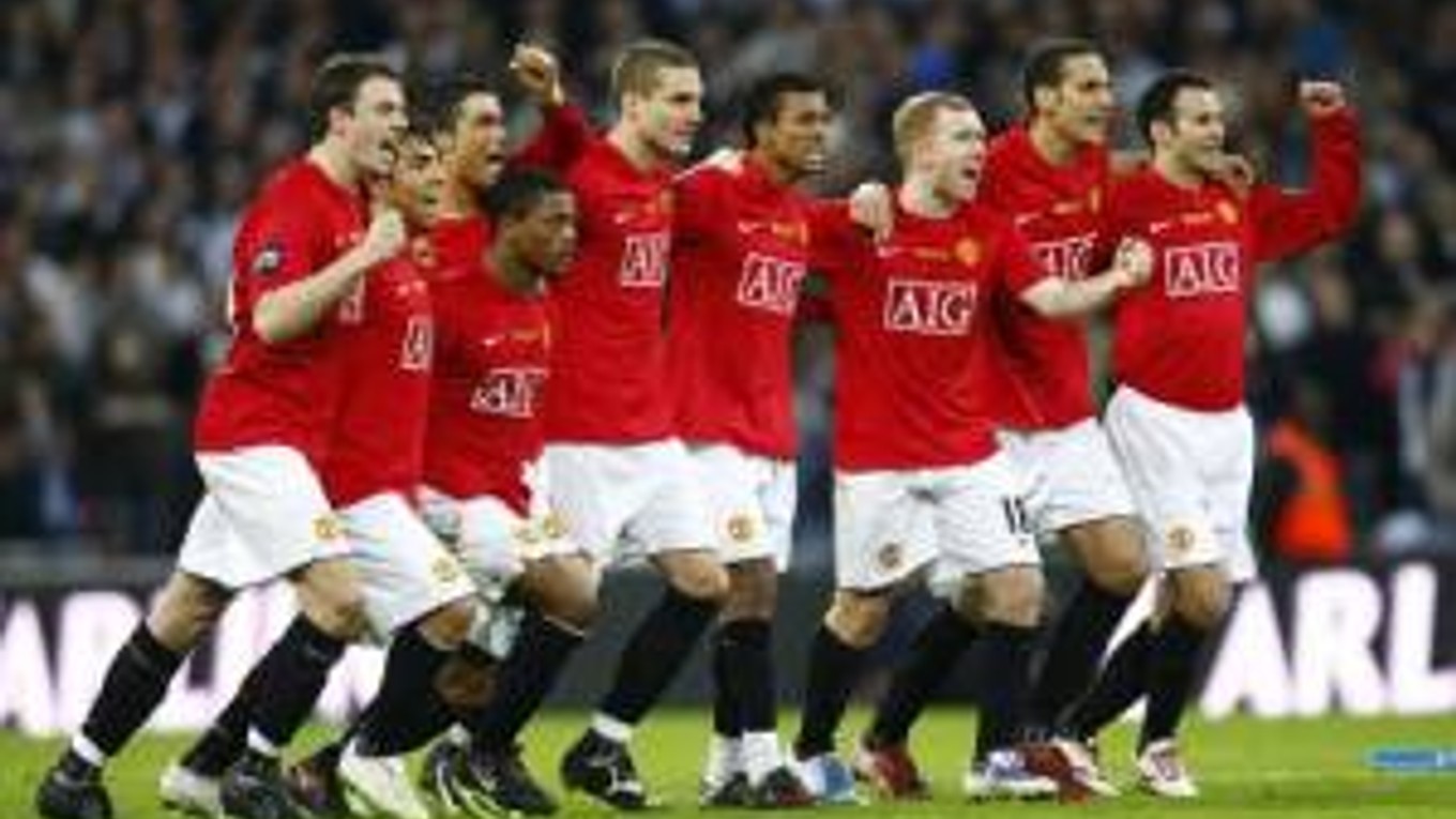 Manchester United získal Carling Cup.