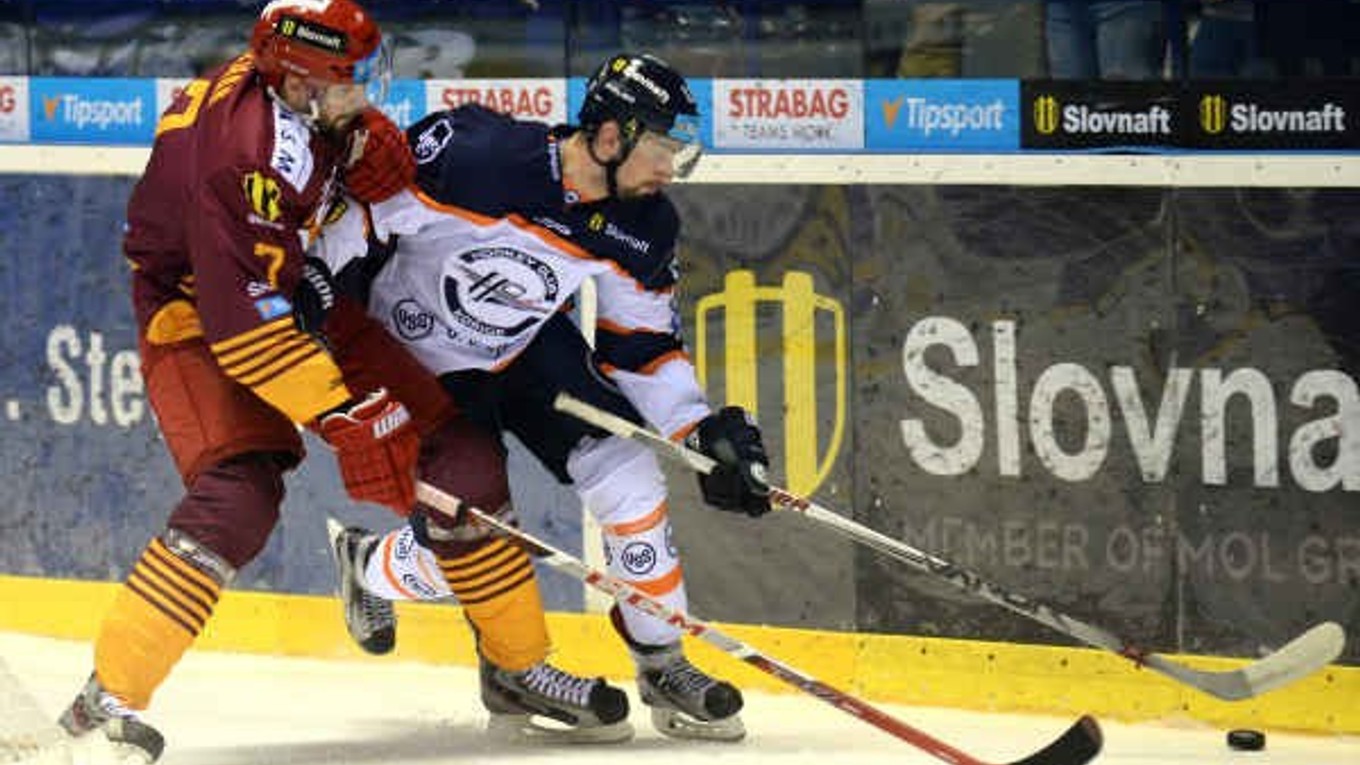 Zajtra Košičania nastúpia proti Trenčínu. Útočník Peter Boltun verí, že oceliari znovu zaberú.