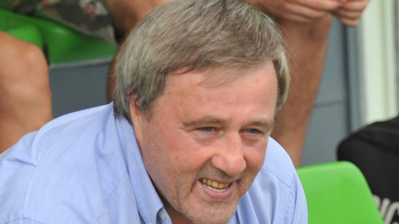 Tréner Vladimír Rusnák.