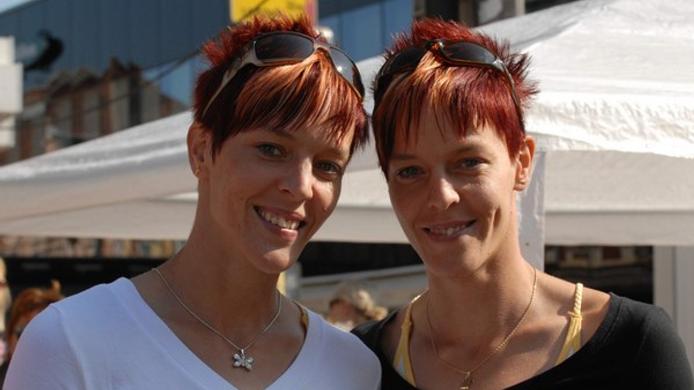 Usmievavé dvojičky. Vľavo Dana, vpravo Jana.