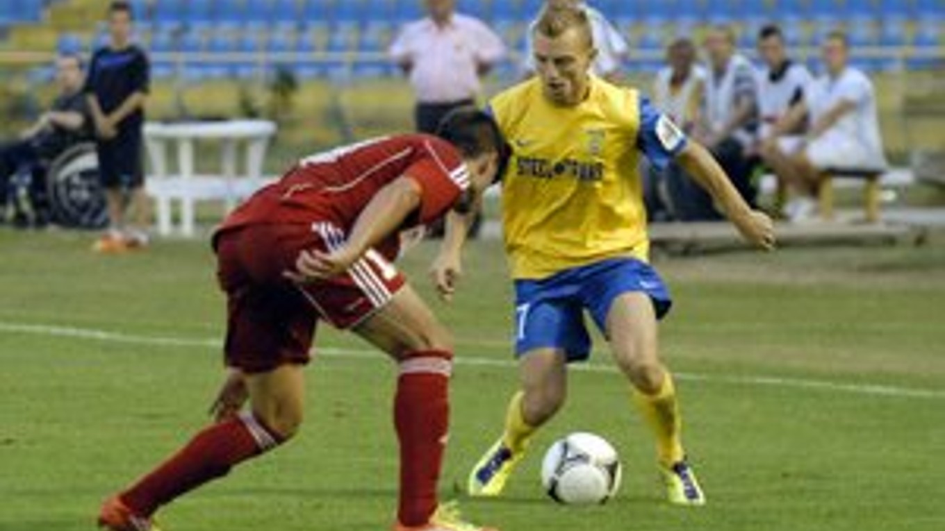 Prvý gól MFK v Turecku. Dal ho Gál-Andrezly (vpravo) z voleja.