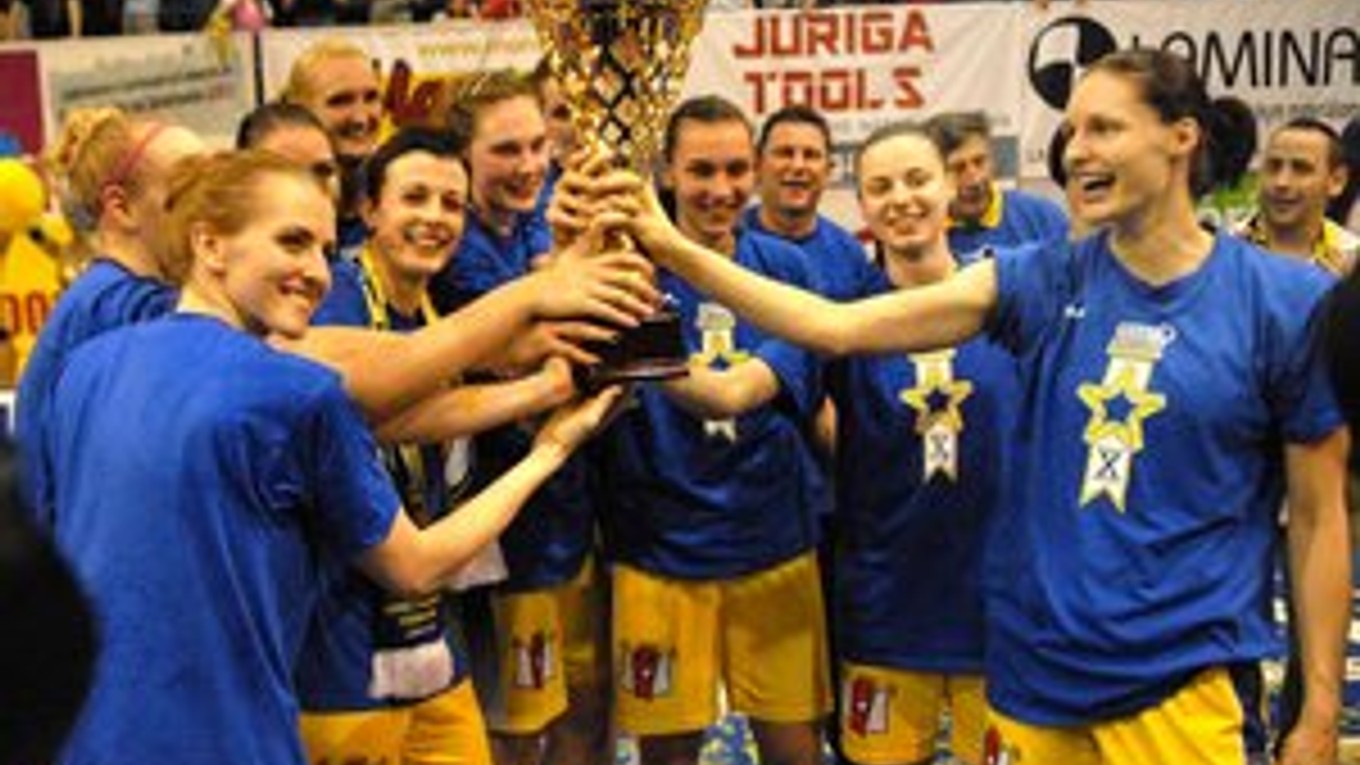 Kapitánka Good Angels. Lucia Kupčíková mohla opäť siahnuť na majstrovskú trofej.