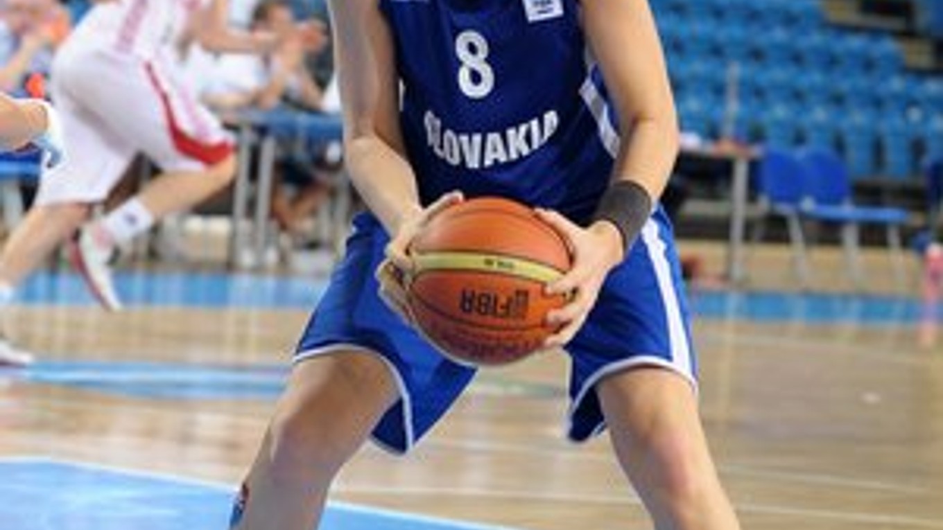 Žofia Hruščáková. V zápase s Ostravou dala 12 bodov a doskočila 10 lôpt.