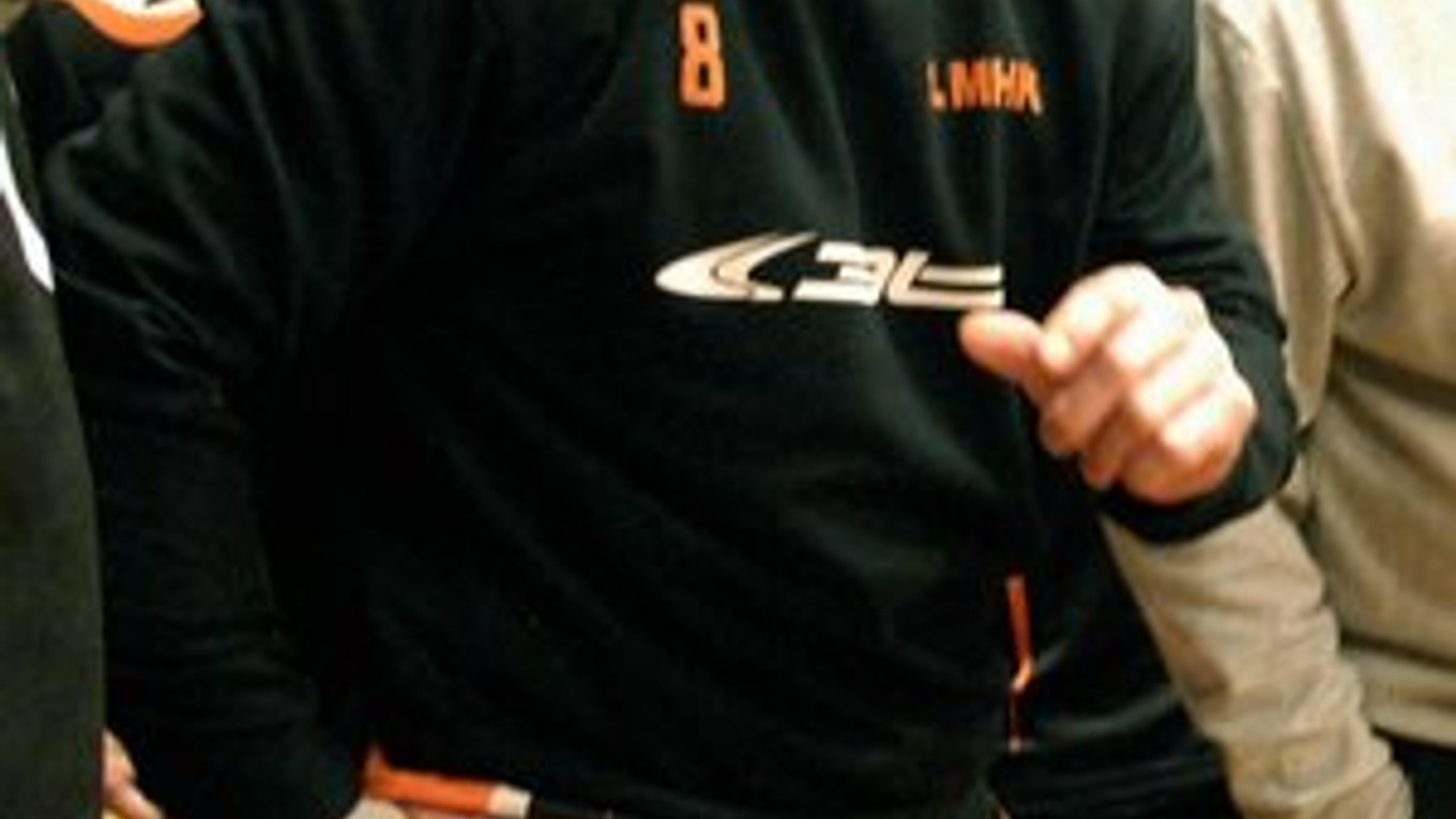 Ján Kolesár. Odhaduje to na päťdesiat ku päťdesiat.