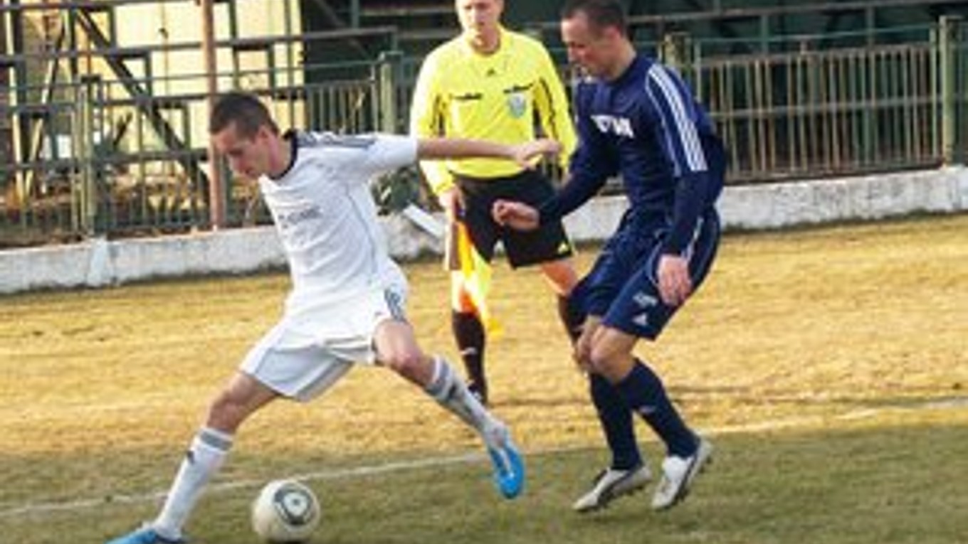 L. Kulich (v bielom) patril medzi najaktívnejších hráčov Vranova.