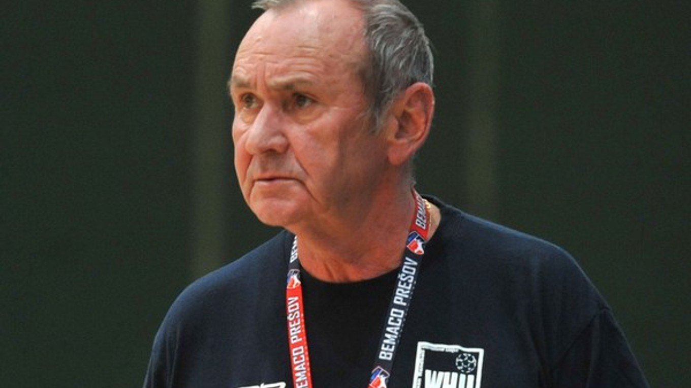 Tréner D. Daniš.