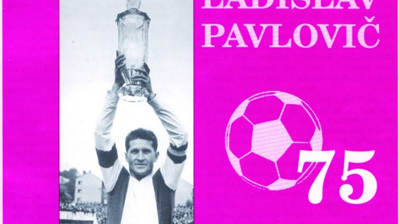 S pohárom najlepšieho strelca I. čs. ligy ročníka 1963-64.