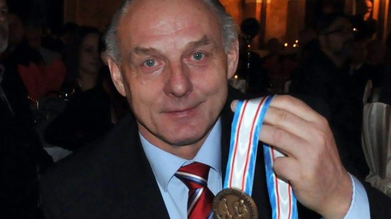 Rudolf Jurčenko s bronzovou medailou.
