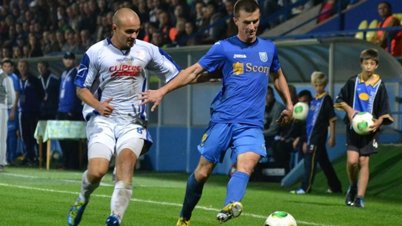 Prvý náročný zápas. M. Božok (vpravo) verí, že v Prešove uspejú.