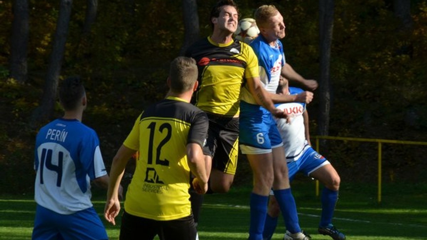 Druhí. FK Krh. Podhradie je v V. lige po jesennej časti na druhom mieste.