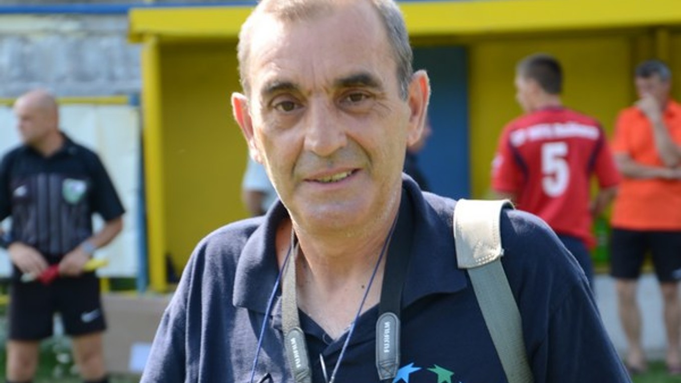 Karči. Karol Csobádi, ako sme ho stretávali na futbalových ihriskách.