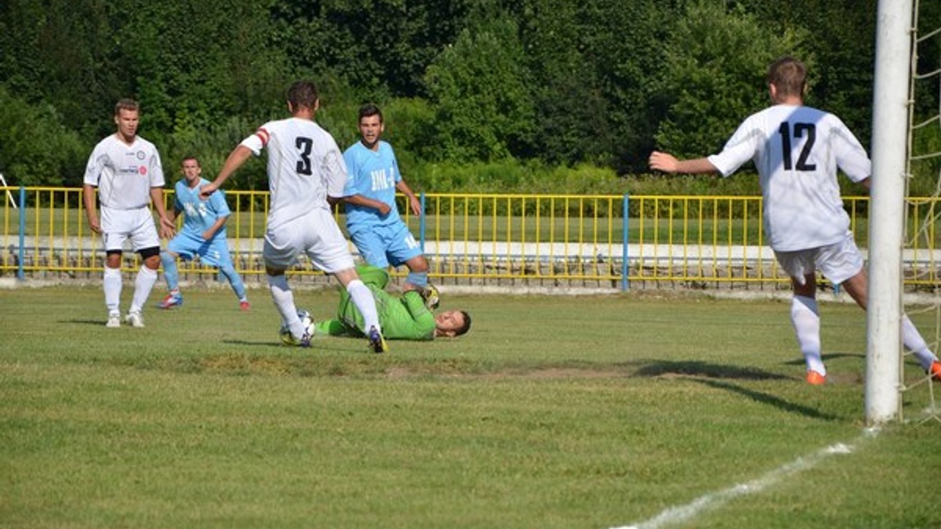 Dramatická situácia. V prvom zápase s Medzevom nebola núdza o dramatické situácie každého druhu.