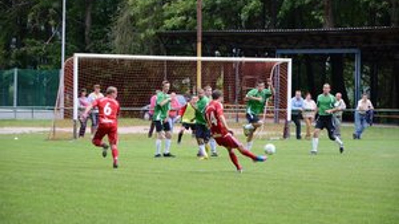 Po prestávke. Podobne ako na jar začali Slavošovčania v Betliari lepšie, no po prestávke už dominovali domáci.