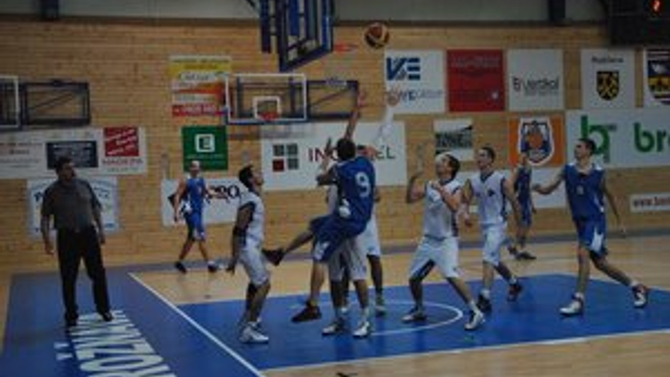 V nadstavbe budú hrať rožňavskí basketbalisti v skupine o udržanie.