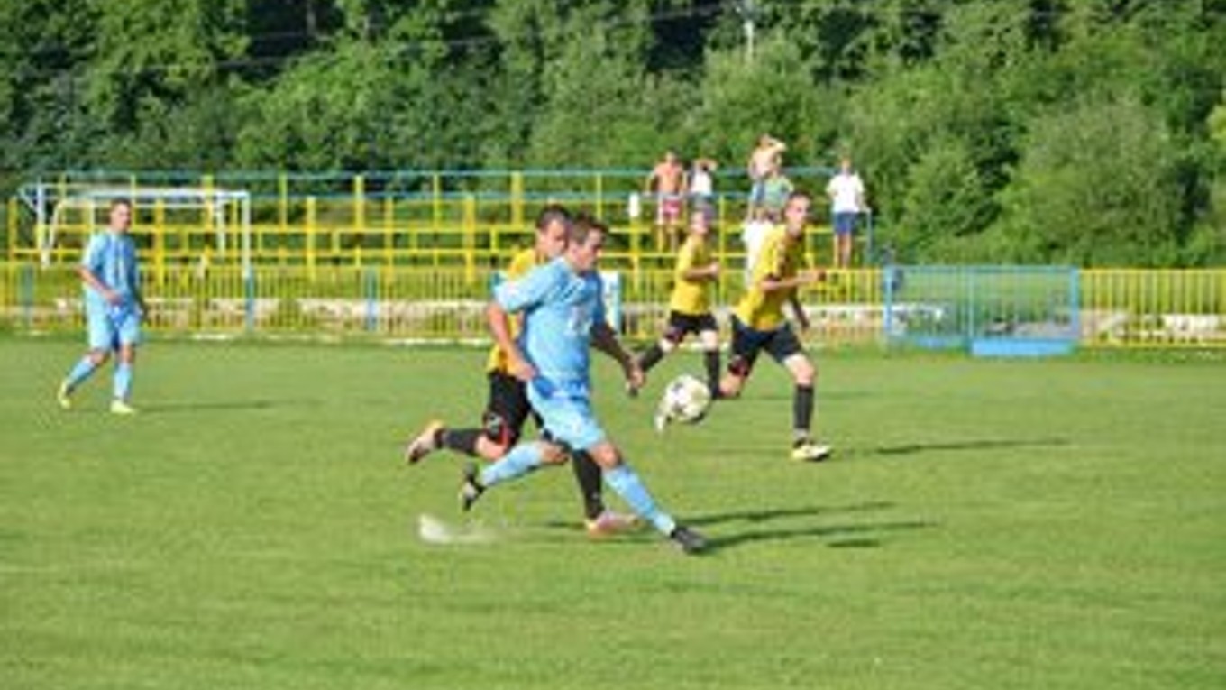 Uzavrel sezónu. O posledný gól Rožňavy v sezóne sa postaral Jaroslav Figúr.