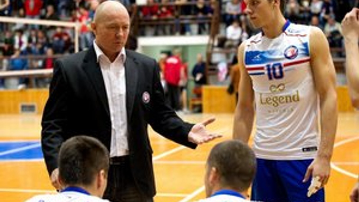 Tréner Jaroslav Vlk.