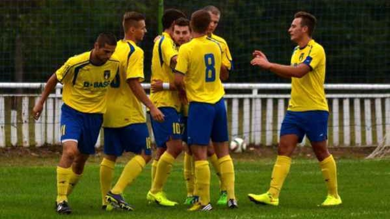 Veľké Revištia sa radujú z víťazstva. Na vlastnej pôde porazili Vranov nad Topľou.