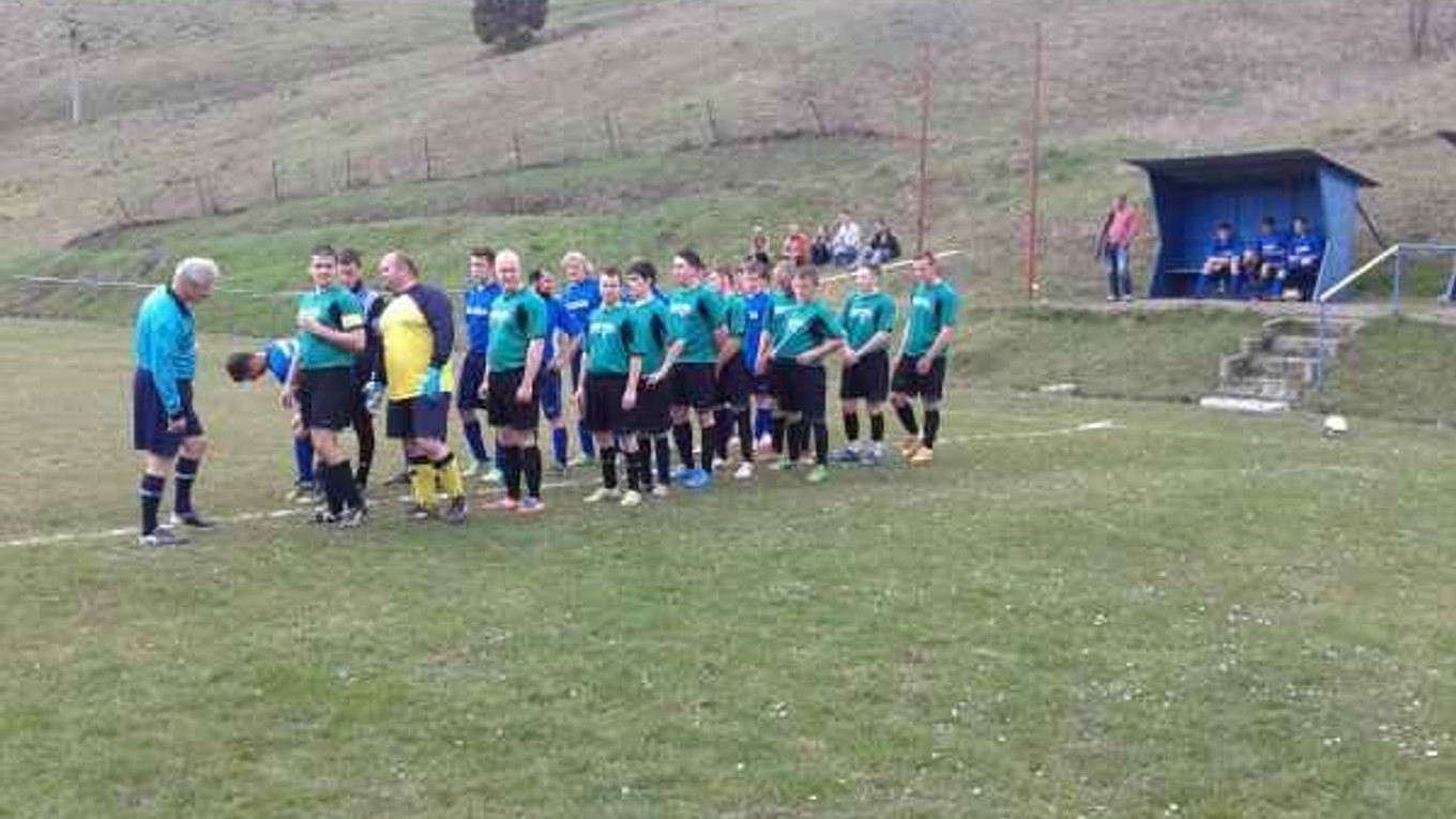 TJ Družstevník Litmanová. Lúčila sa so sezónou remízou.