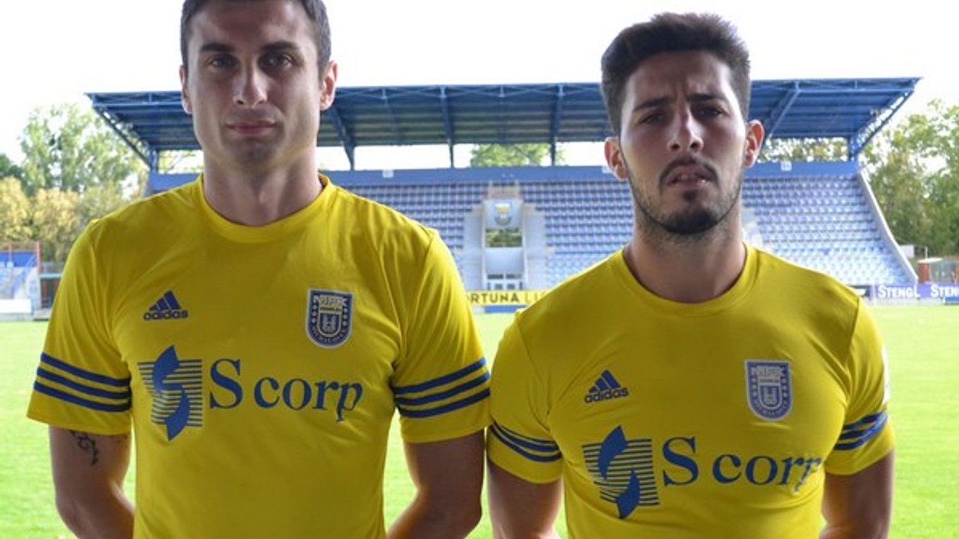 Nové akvizície MFK Zemplín. Akaki Chubukia (vľavo) a Eric Barroso Sánchez.