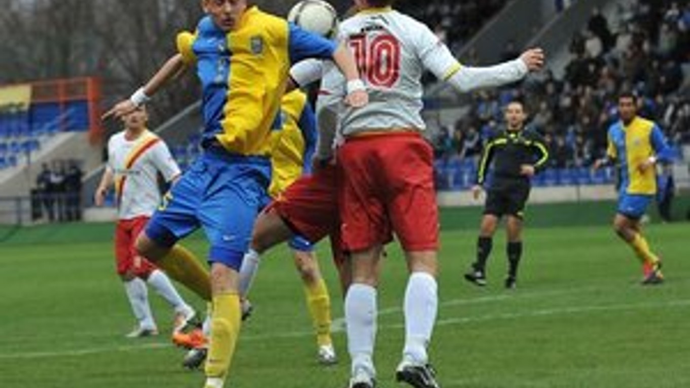 Dvojgólový strelec. Dušan Uškovič (vľavo) si otvoril gólový účet v MFK Zemplín.
