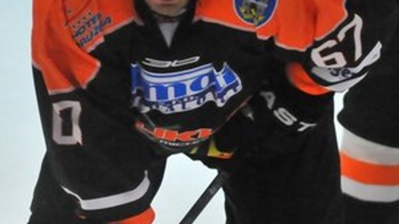 Skúsený útočník Jaroslav Kmiť. Opäť si obliekol michalovský dres.