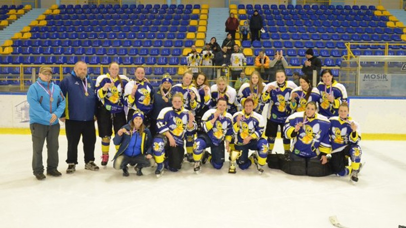 Desiata medaila v rade. Skvelú bilanciu HC Osy zaokrúhlili v poľskej Krynici. Bronz je desiata medaila v rade v histórii klubu.