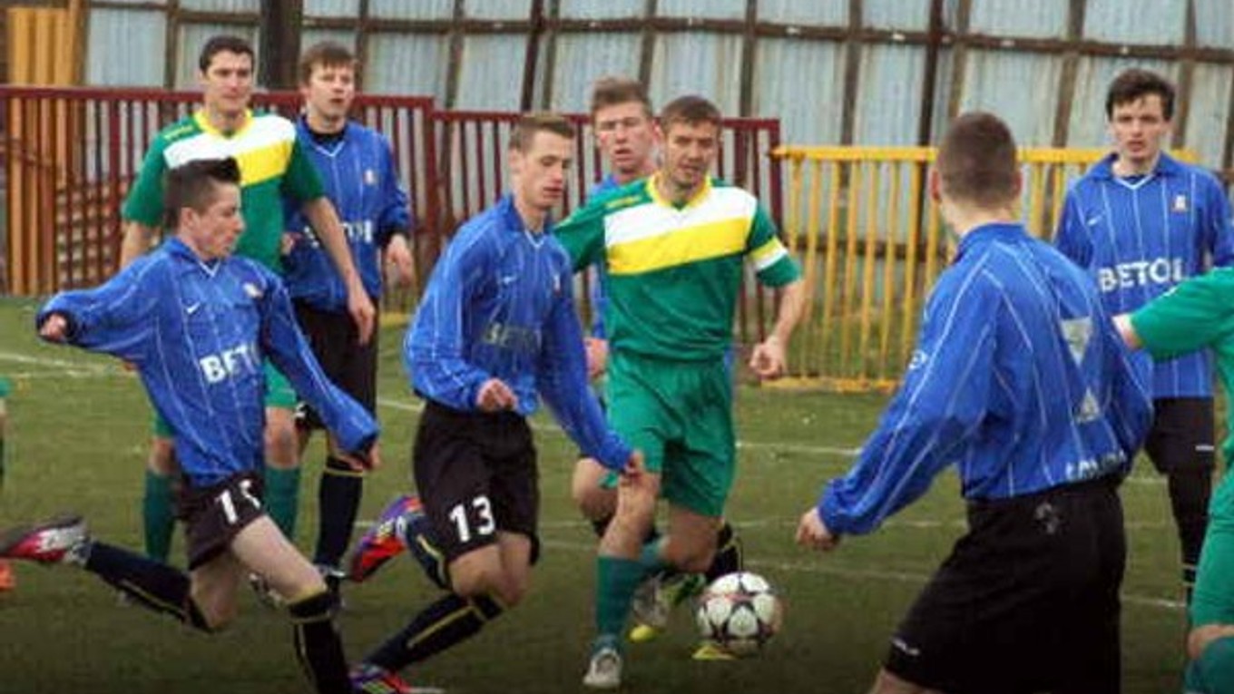 Päťgólové derby. V súboji Maria Huty s Tepličkou jasne dominovali domáci, nastrieľali päť gólov.