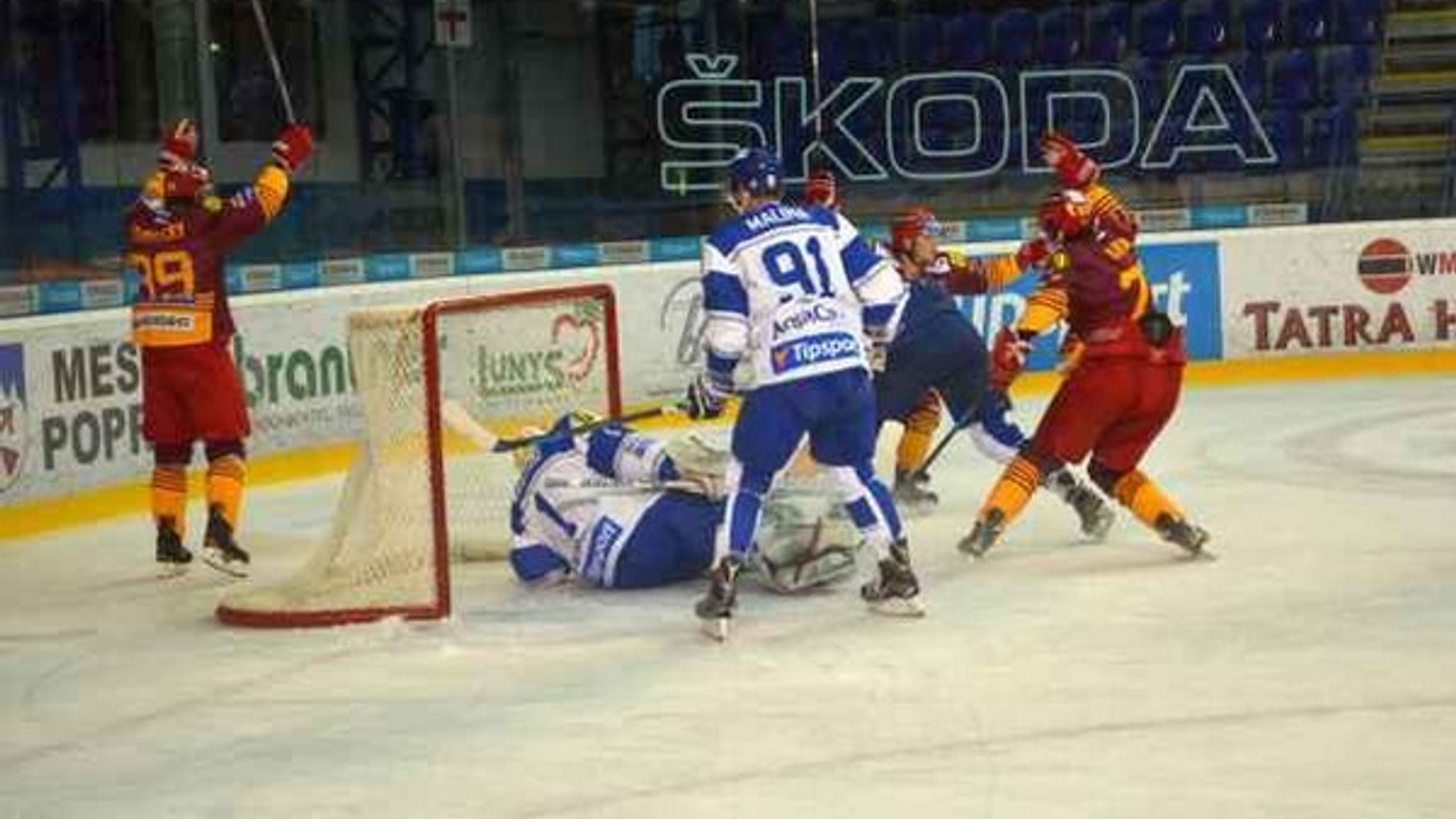 S vojakmi neuspeli. Poprad doma podľahol Trenčínu 2:4.