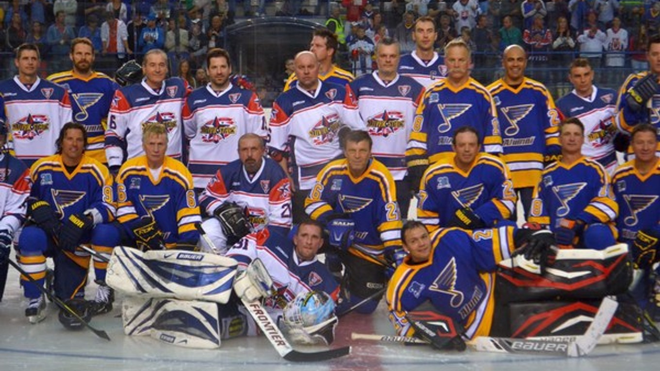 Hviezdy na ľade. Stretli sa hráči viacerých generácií.