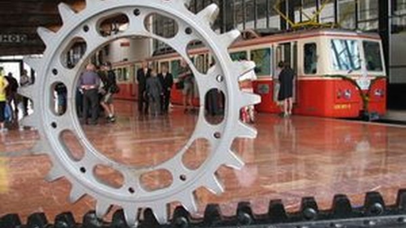 Zubačka zo Štrby na Štrbské pleso bude premávať častejšie.