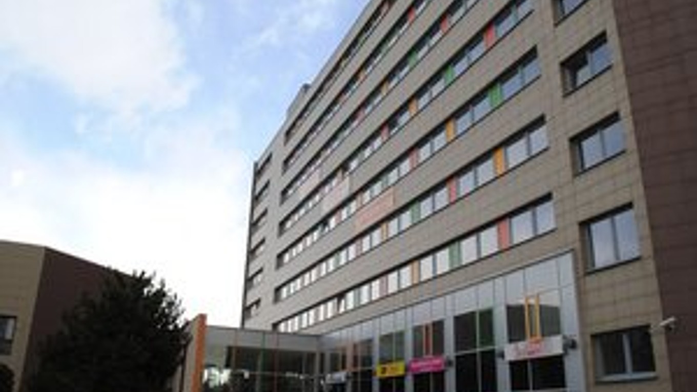 Odtiaľ úradoval HC LEV. Kancelárie boli na štvrtom poschodí, dnes sú takmer prázdne.