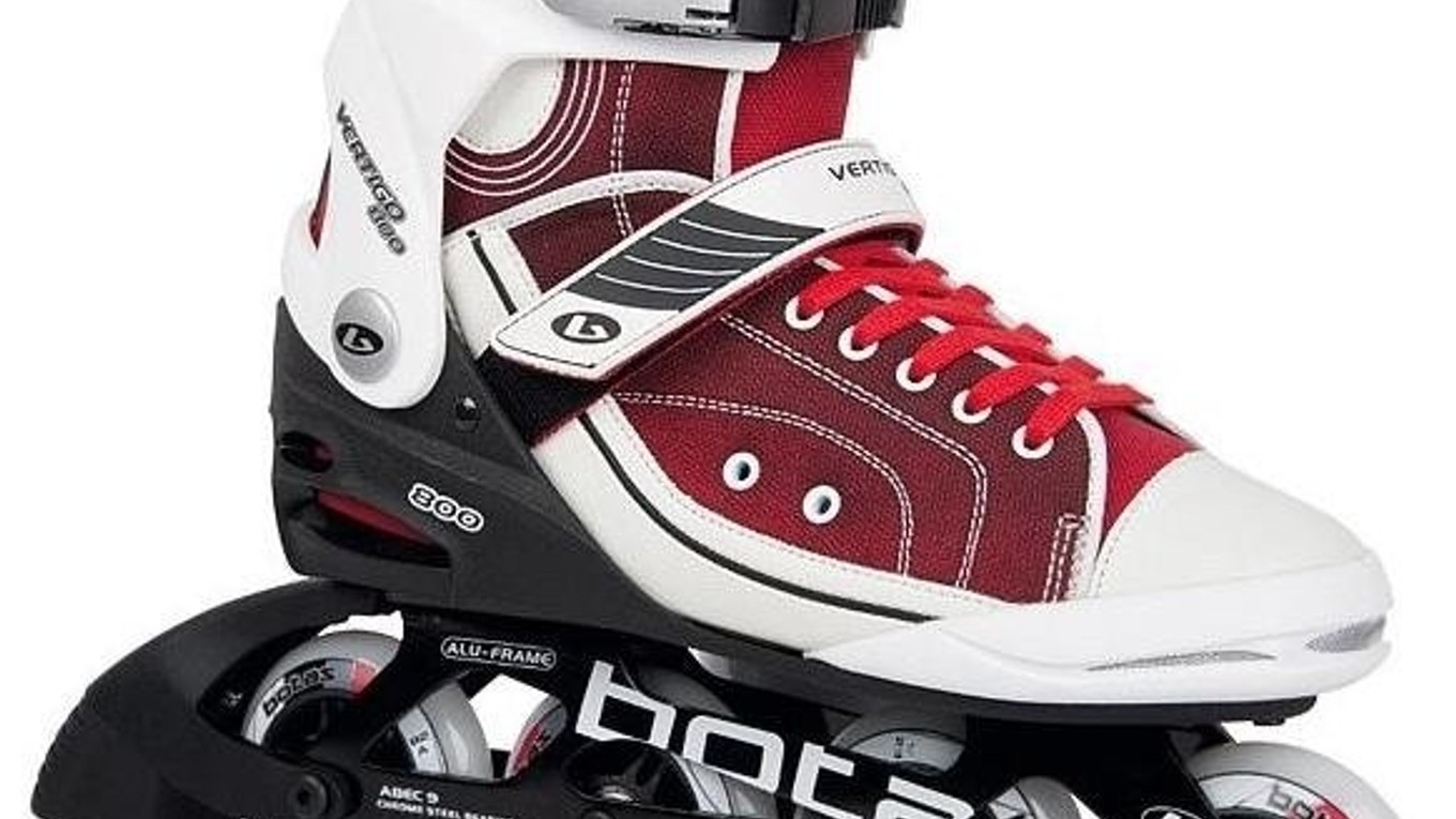 Inline korčule, cez leto som s nimi na hrádzi.