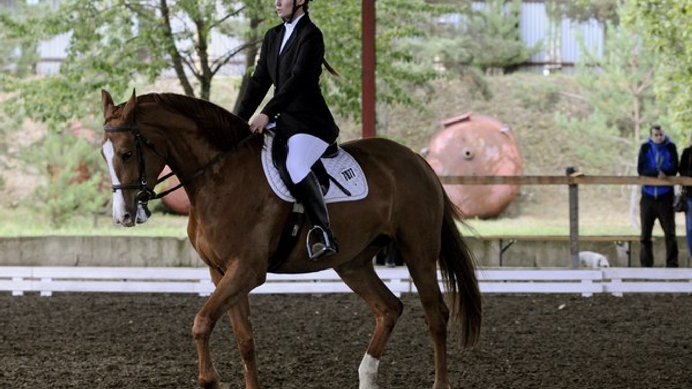 Simona Juhásová na koni Coco Chanel.