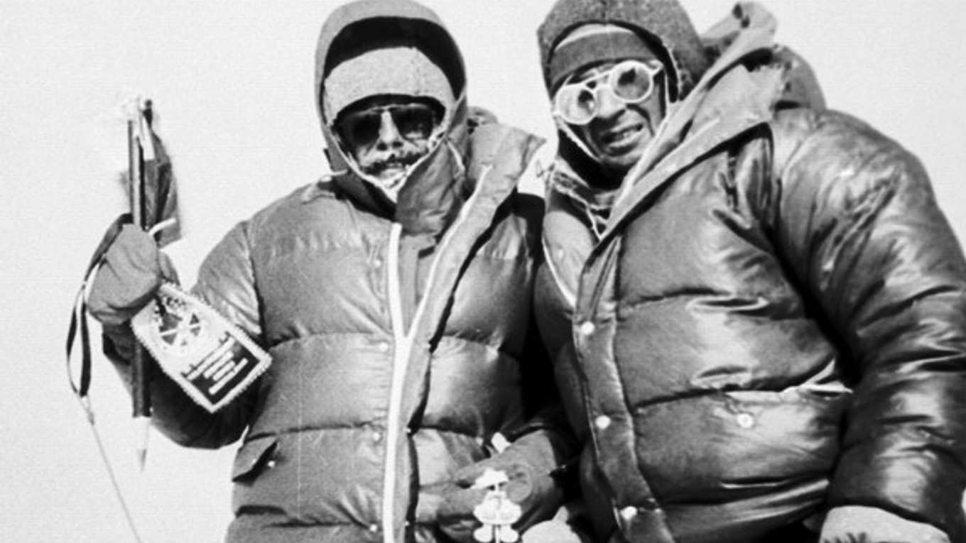 Zoltán Demján a Jozef Psotka na vrchole Mount Everestu 15. októbra 1984.