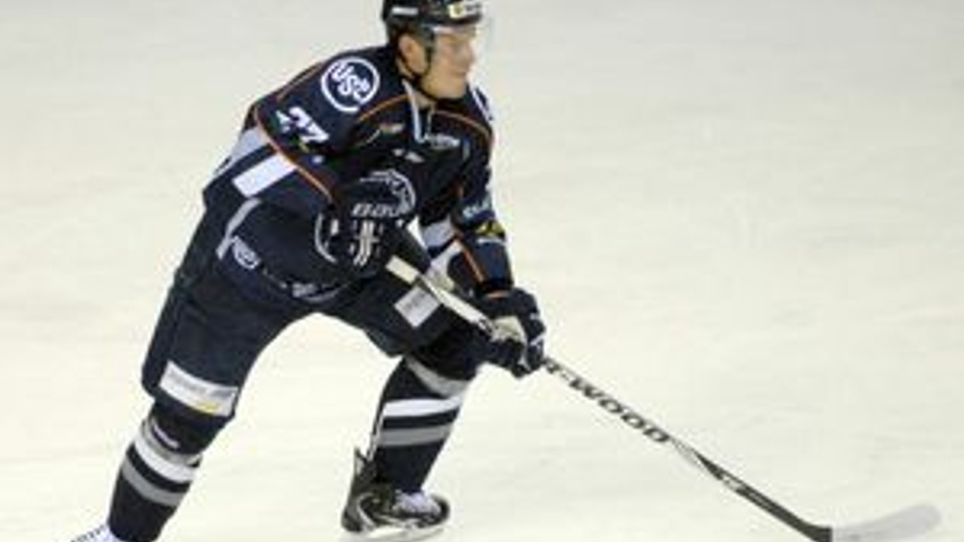 Peter Huba. Spoluhráčom bude počas finále držať palce z hľadiska.