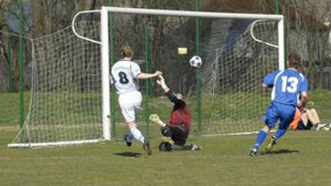 Takto otvoril skóre v zápase Lok. Košice - V. Šariš domáci Takáč.